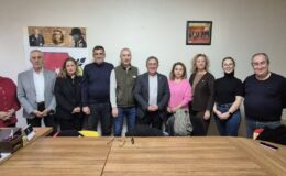 CHP’ DEN GAZETECİLERE ON GÜN SONRA GELEN KUTLAMA !