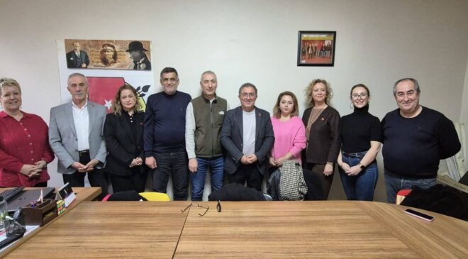 CHP’ DEN GAZETECİLERE ON GÜN SONRA GELEN KUTLAMA !