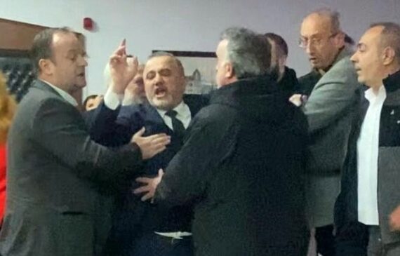 DEPREM VİDEOSU MECLİSTE ORTALIĞI KARIŞTIRDI !‎‎